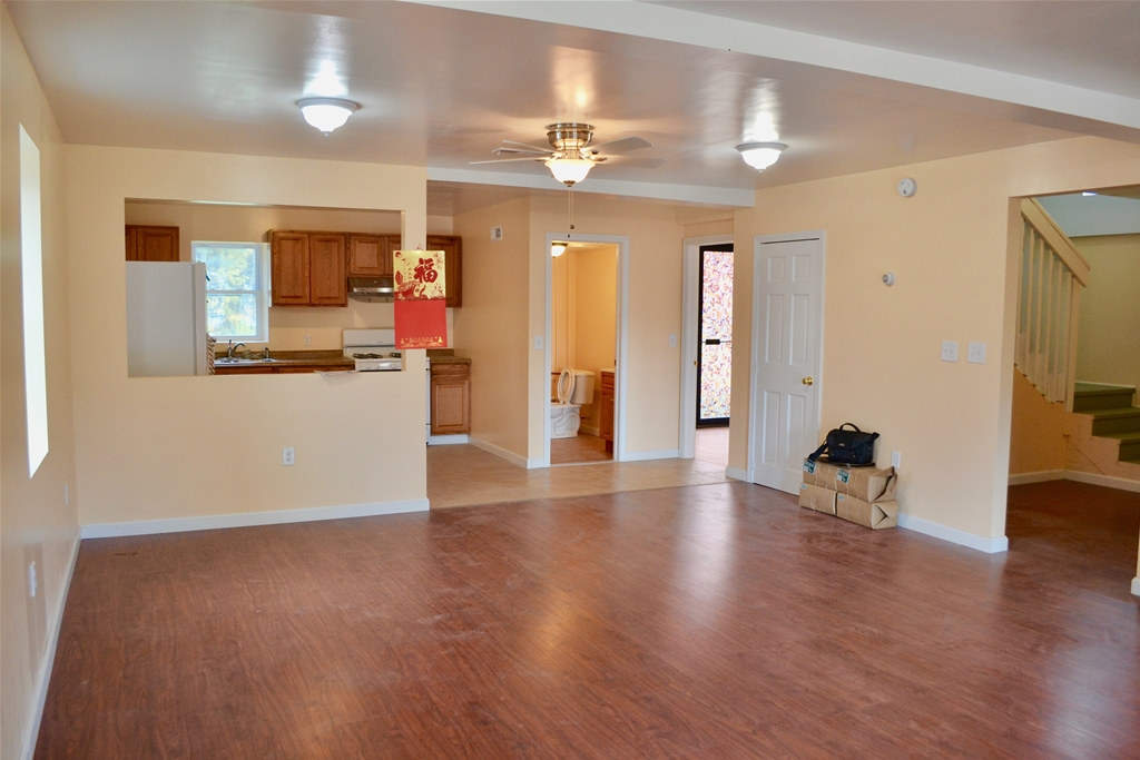 Easy to clean laminate flooring