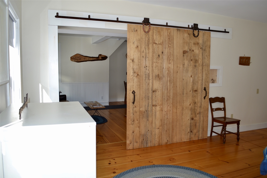 Very cool barn door!